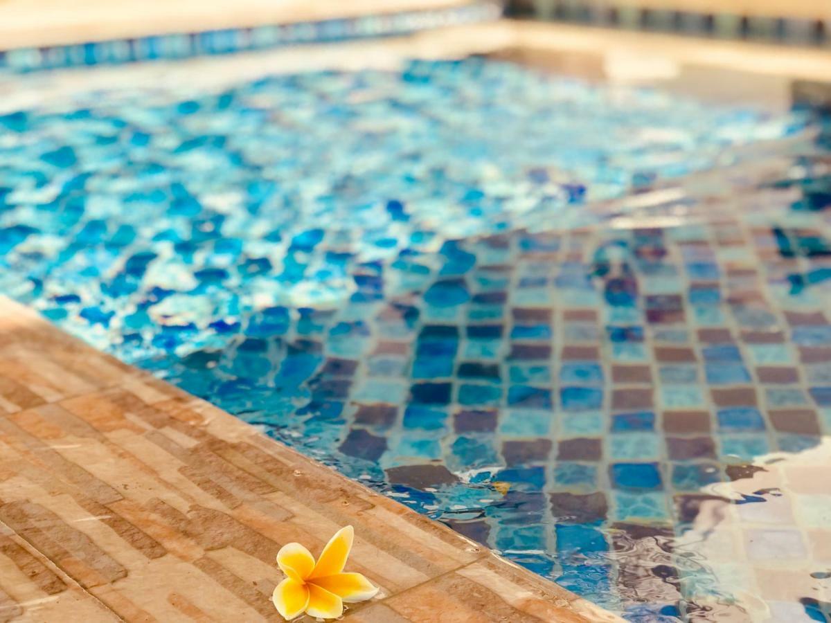 Familytel Bali Hotel Kuta Selatan Kültér fotó
